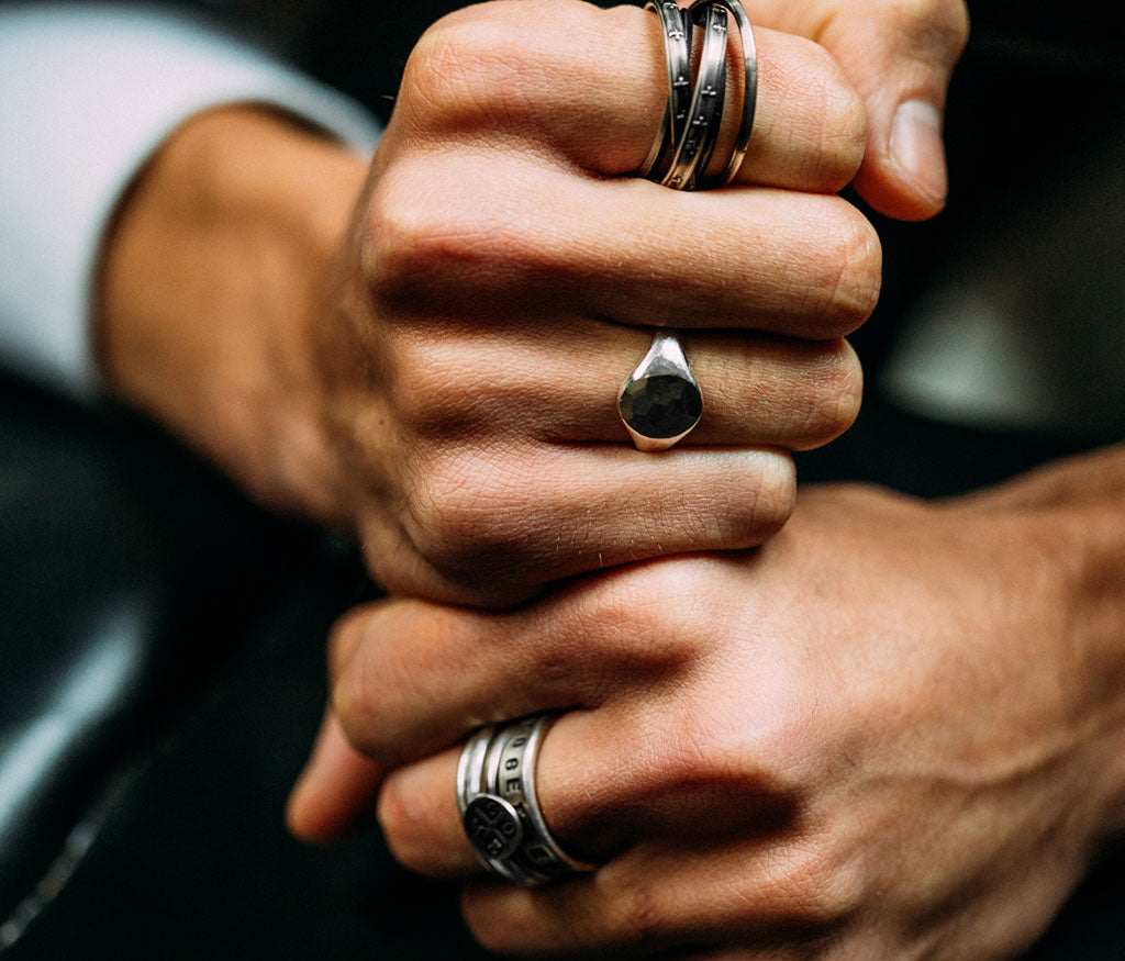 signet ring classic hammered