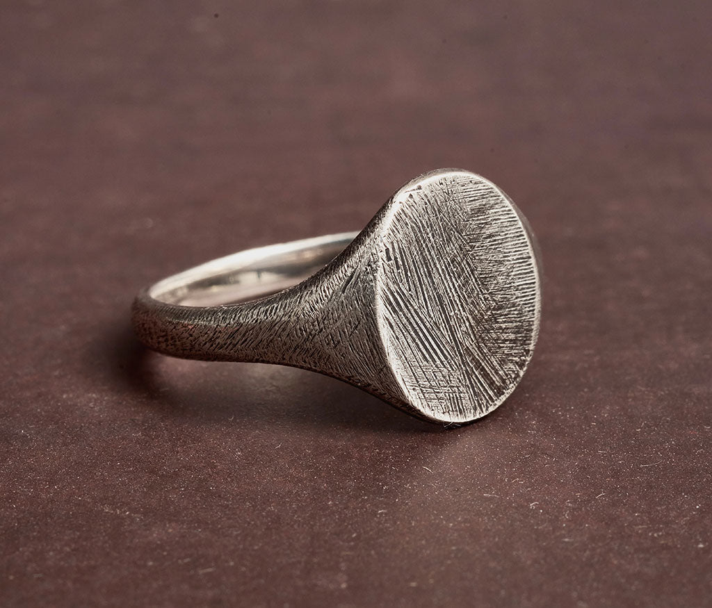 signet ring shade