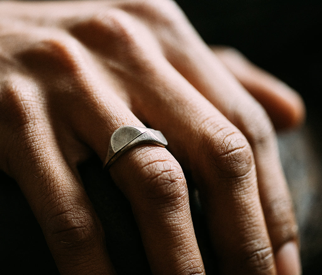 signet ring unity