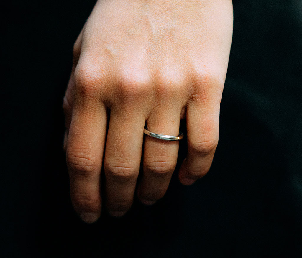 ring classic round hammered