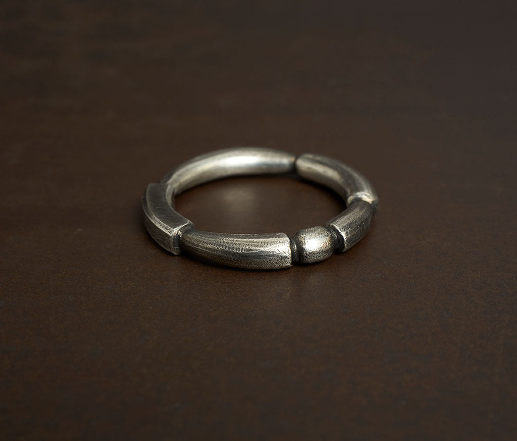 ring sculpture