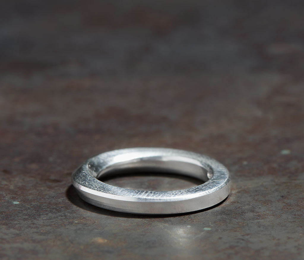 twisted ring