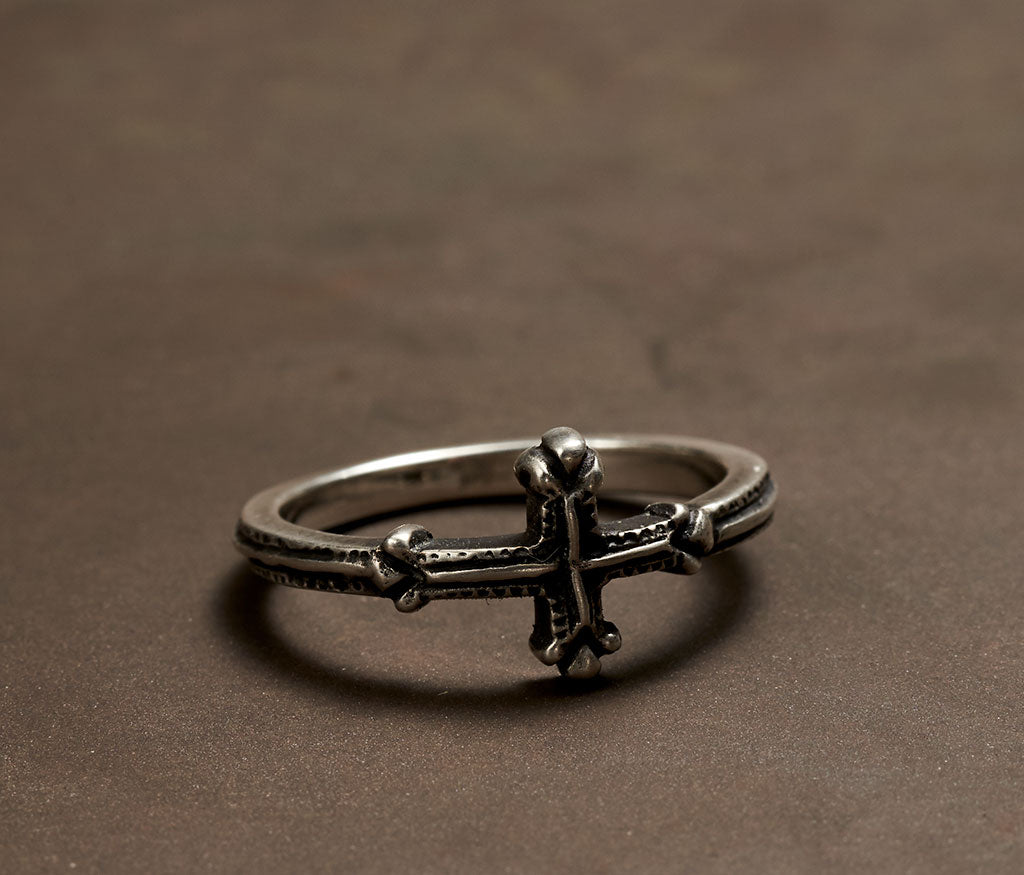 ring symbol cross