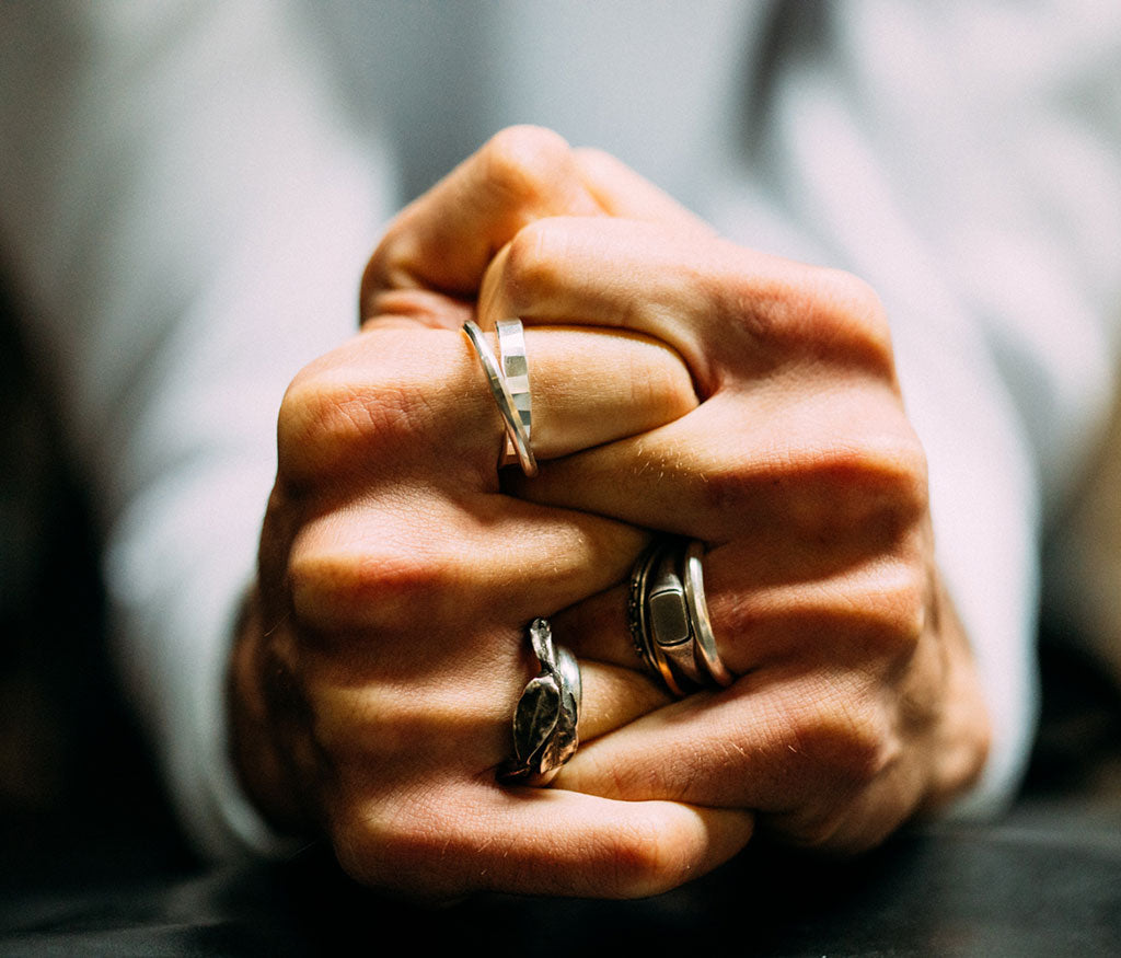 ring symbol signet