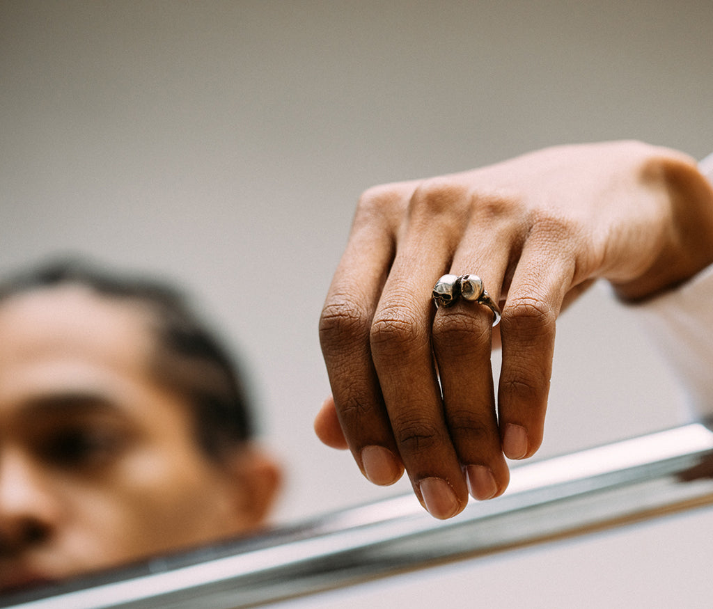 ring two skulls