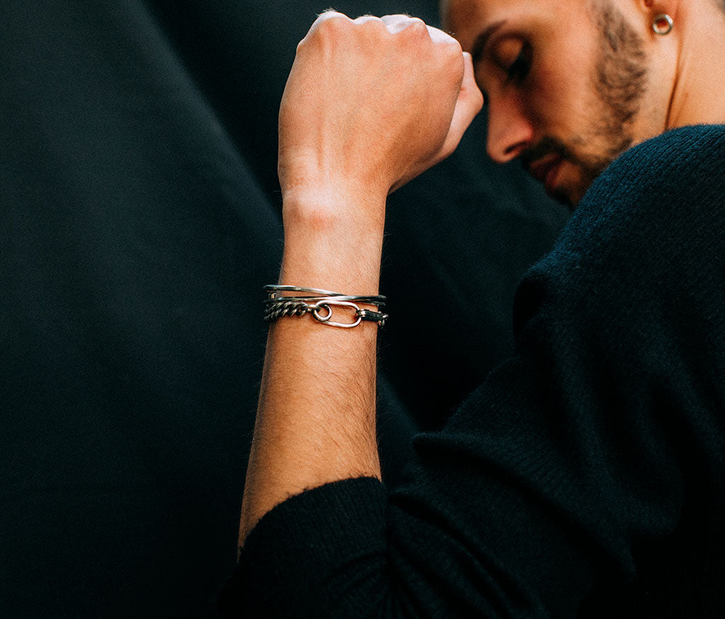 bracelet crossed