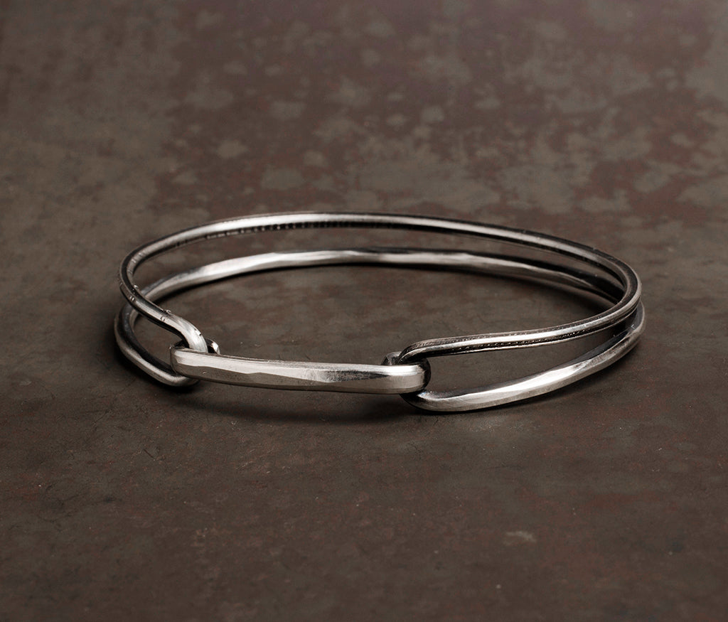 bracelet crossover