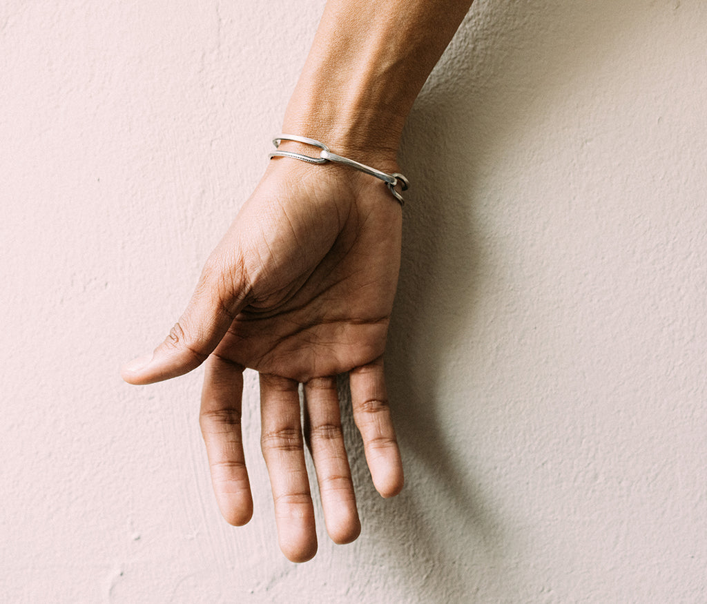bracelet crossover