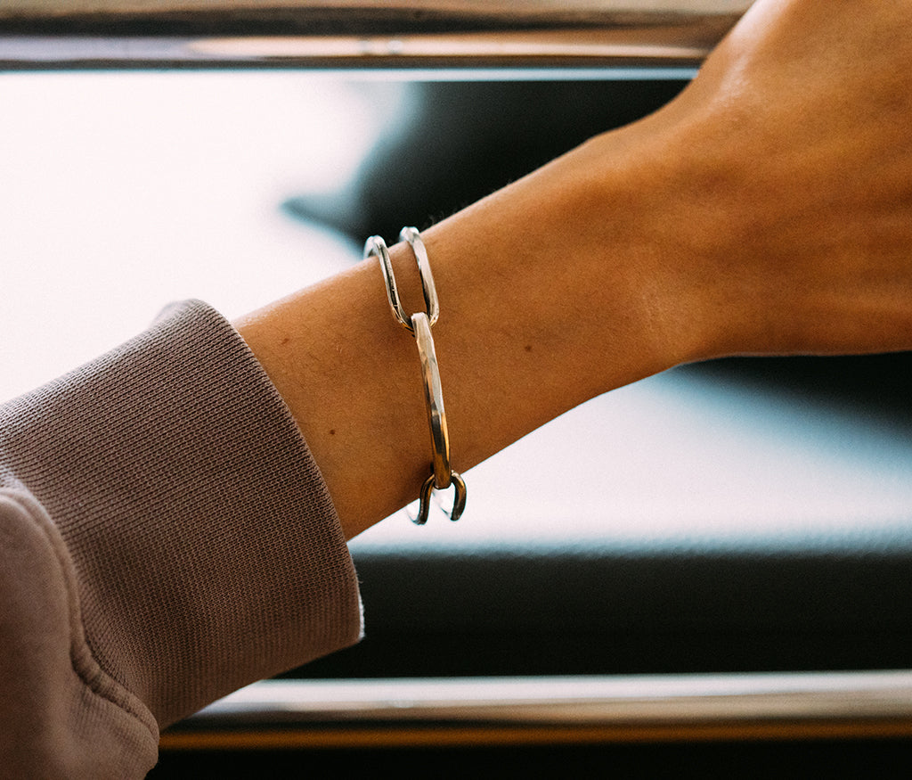 bracelet crossover