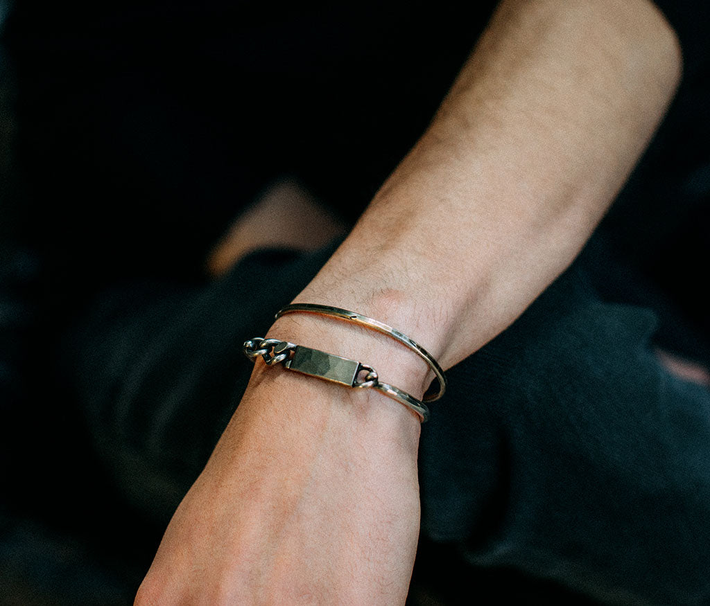 bangle side hook tool traces