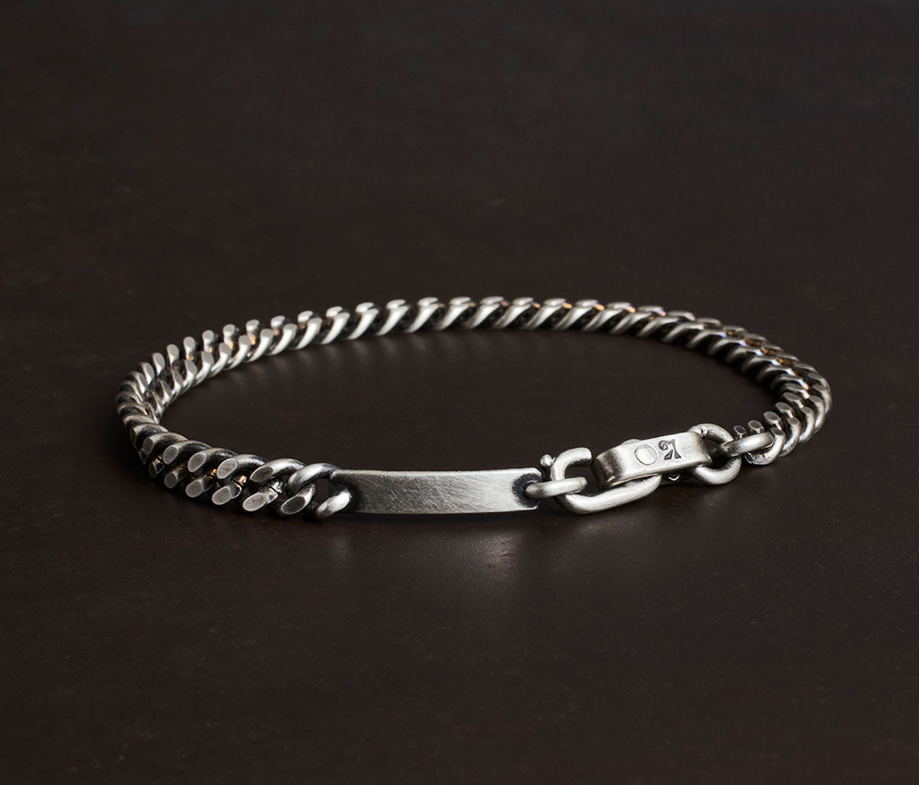 fine bracelet tag closure