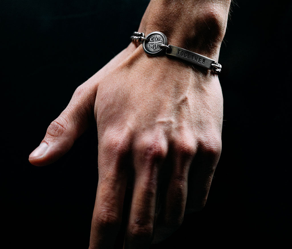 bracelet come together