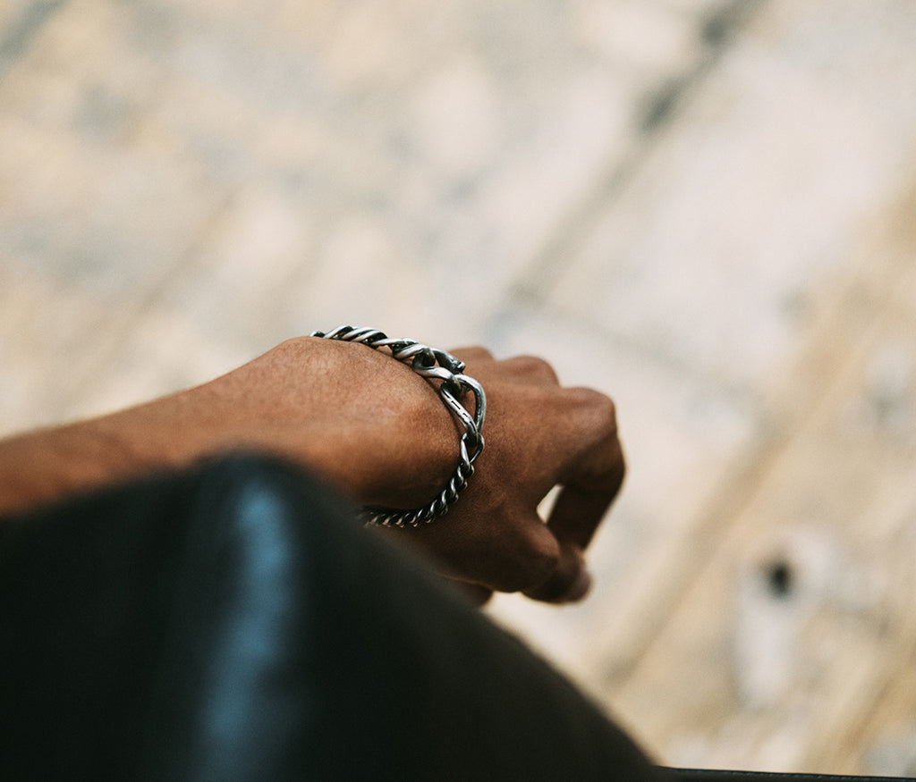 bracelet bones