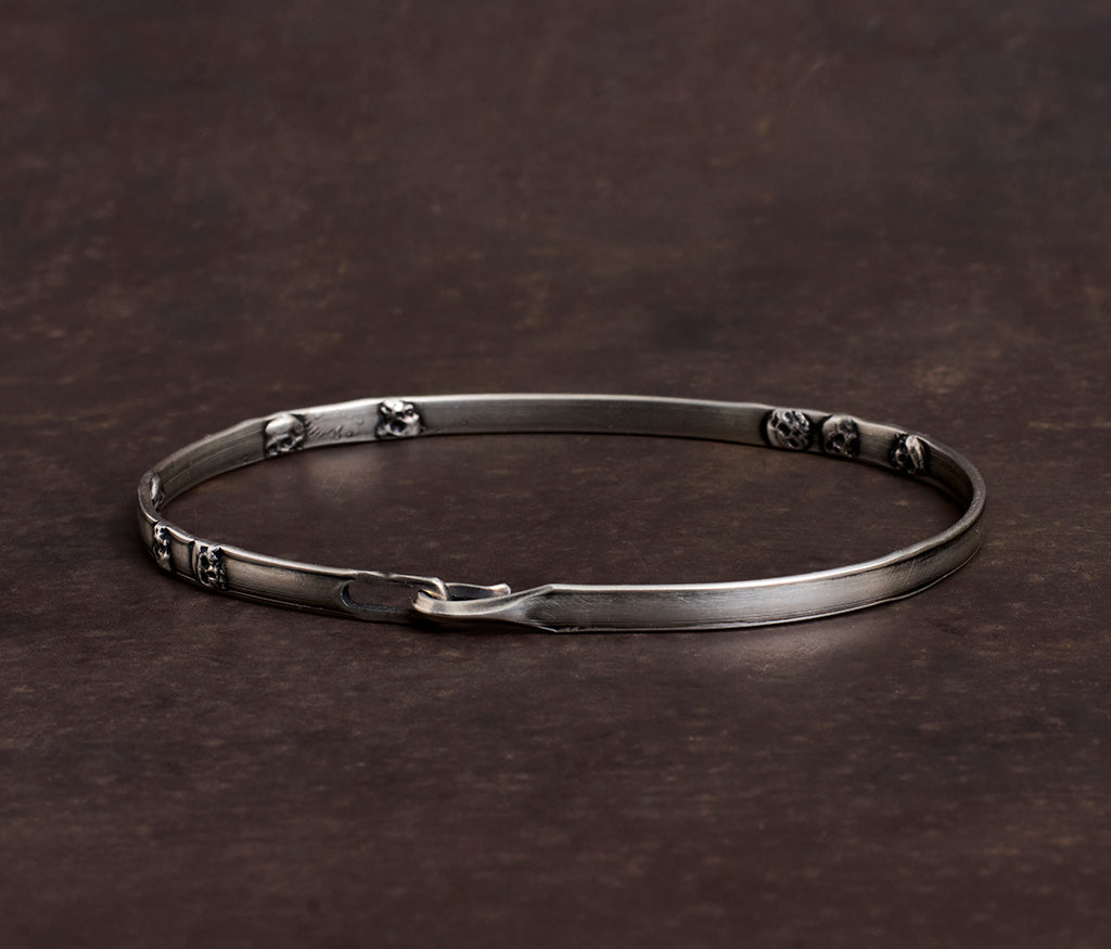 bangle hook skull