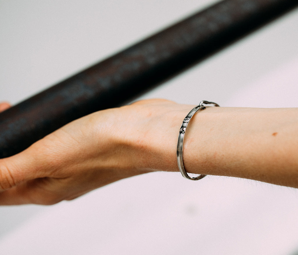 bangle hook skull