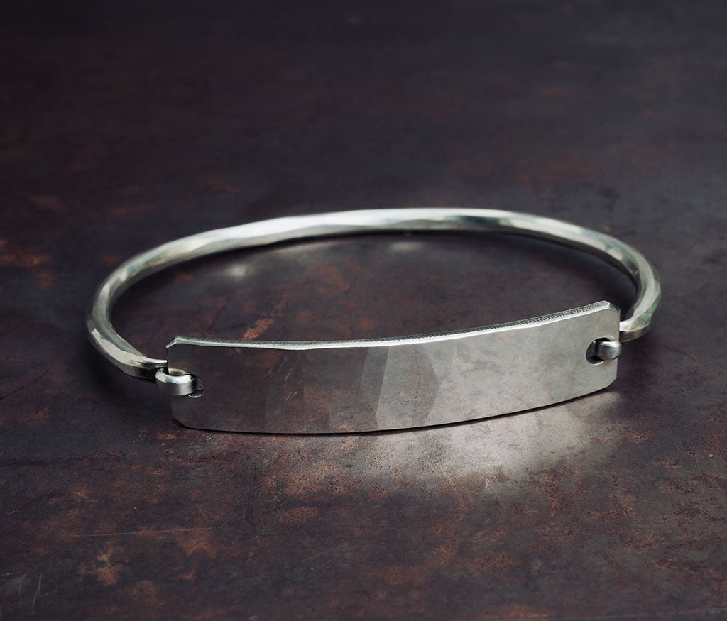 bracelet tag plate