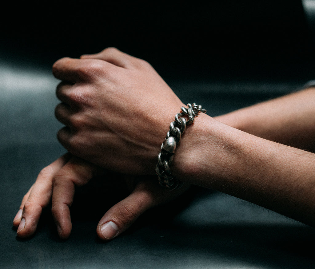 bracelet curb chain bones
