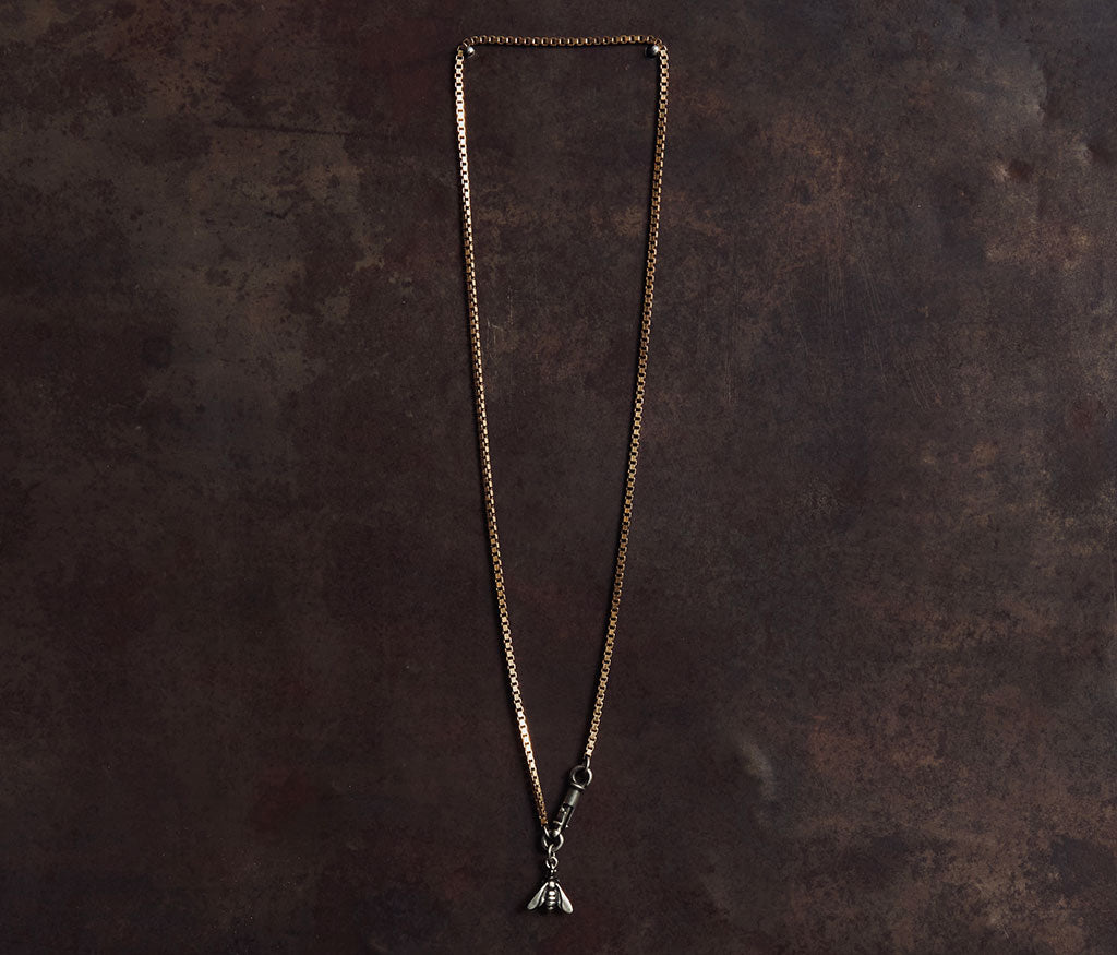 necklace symbol bee silvergold