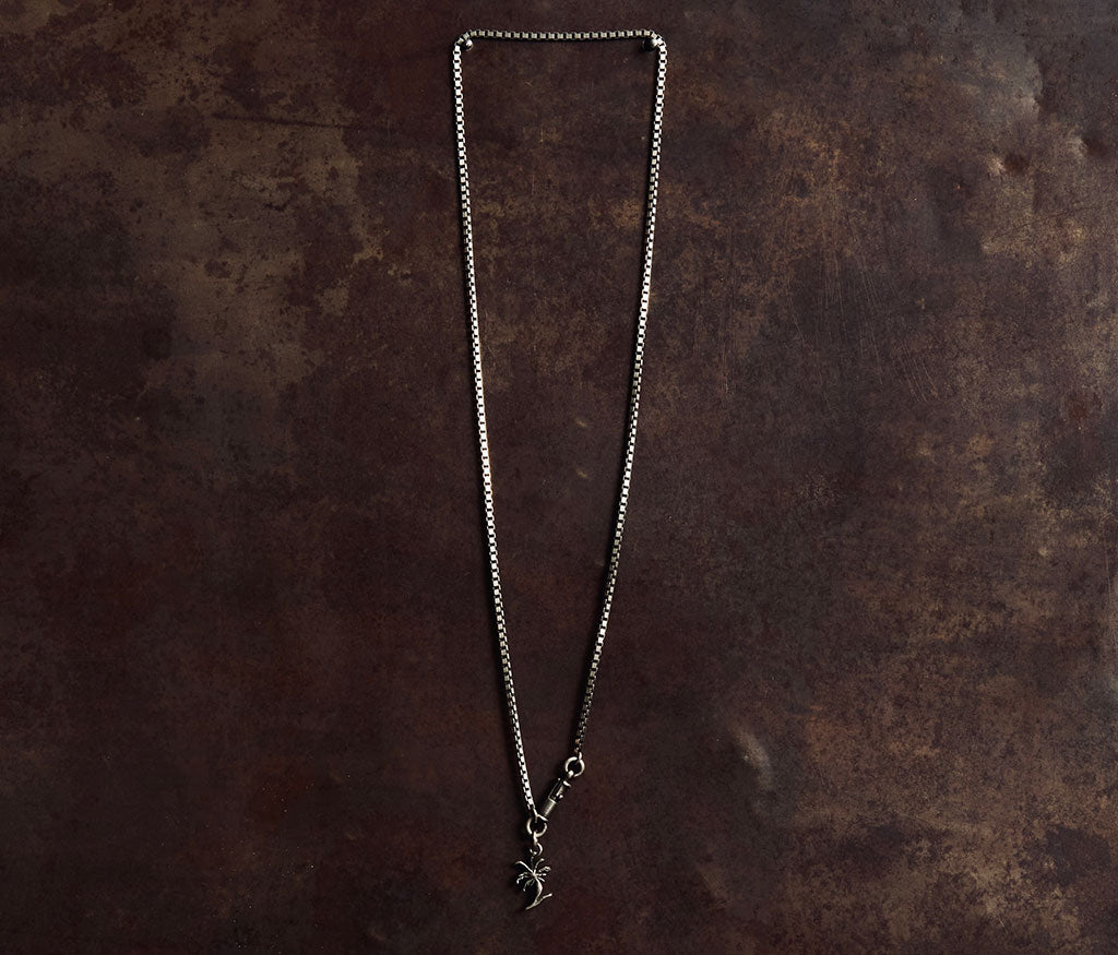 necklace symbol palm