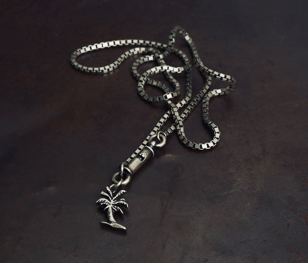 necklace symbol palm