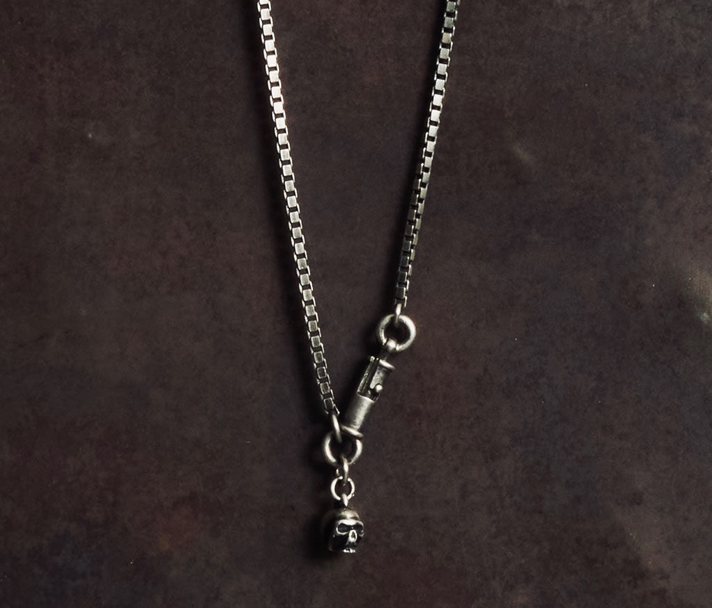 necklace symbol skull