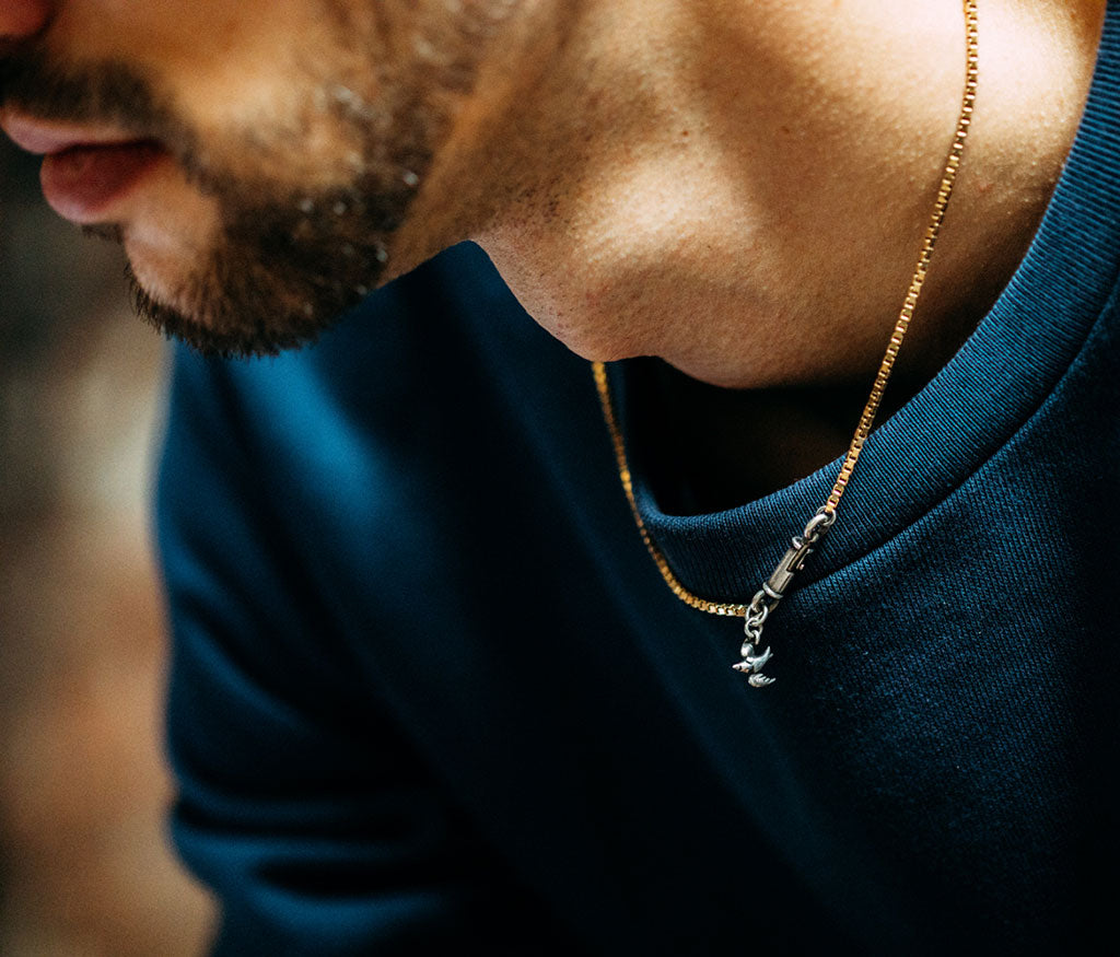 necklace symbol swallow silvergold