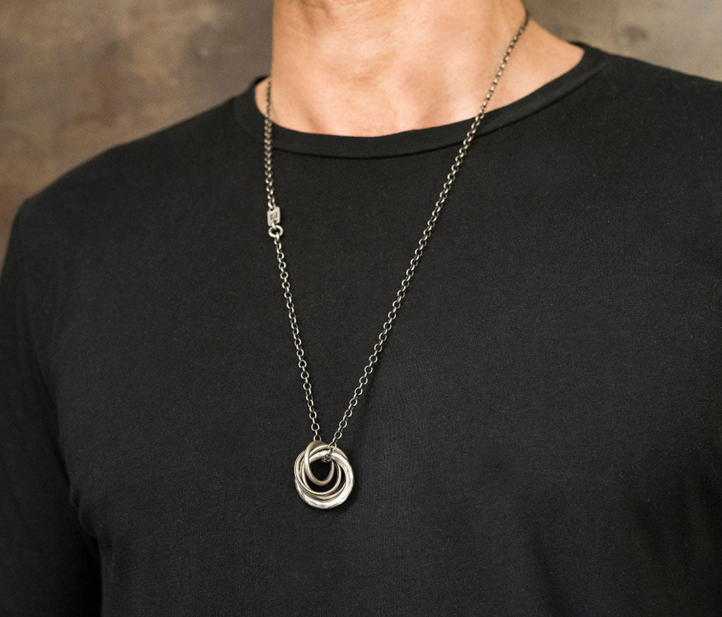 necklace four rings