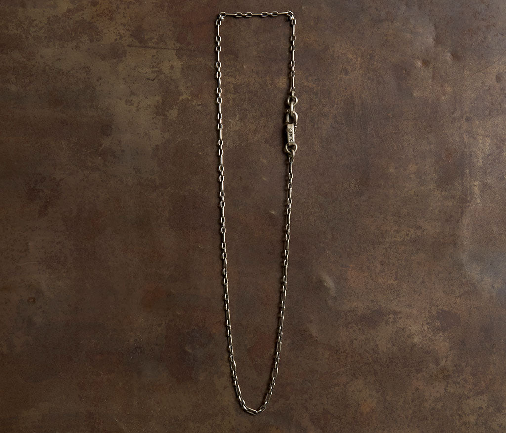 necklace squeezed