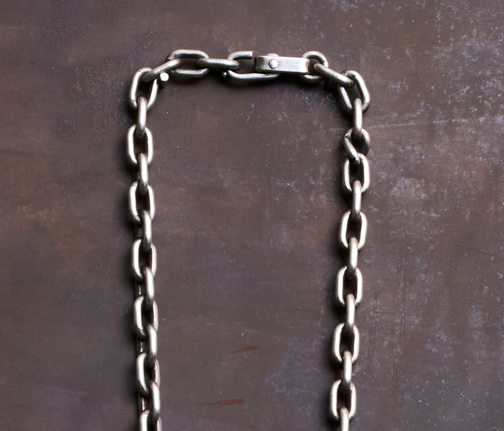 necklace anchor chain
