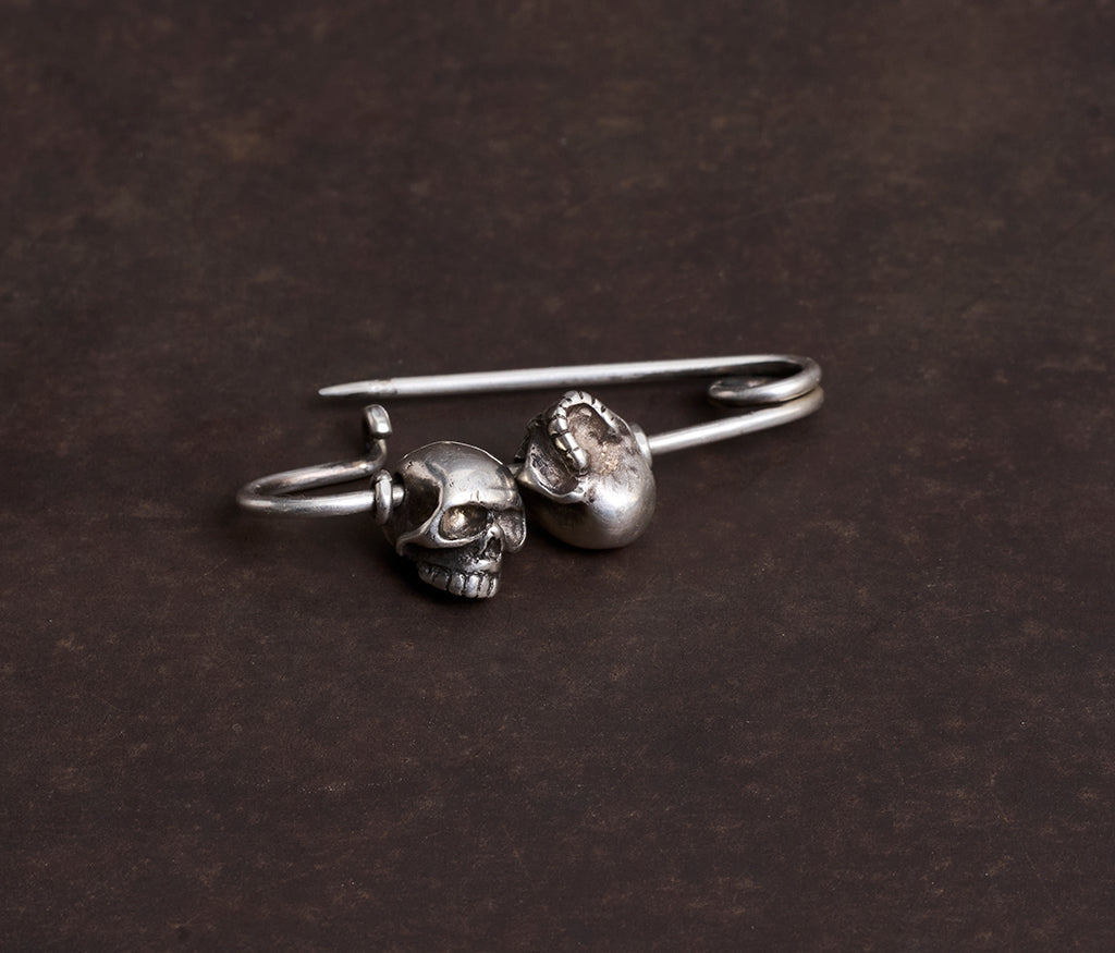 pin two skulls
