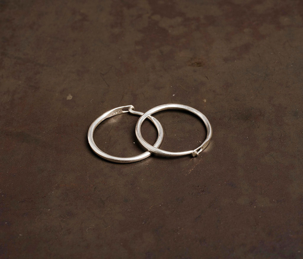 hoop earrings super fine