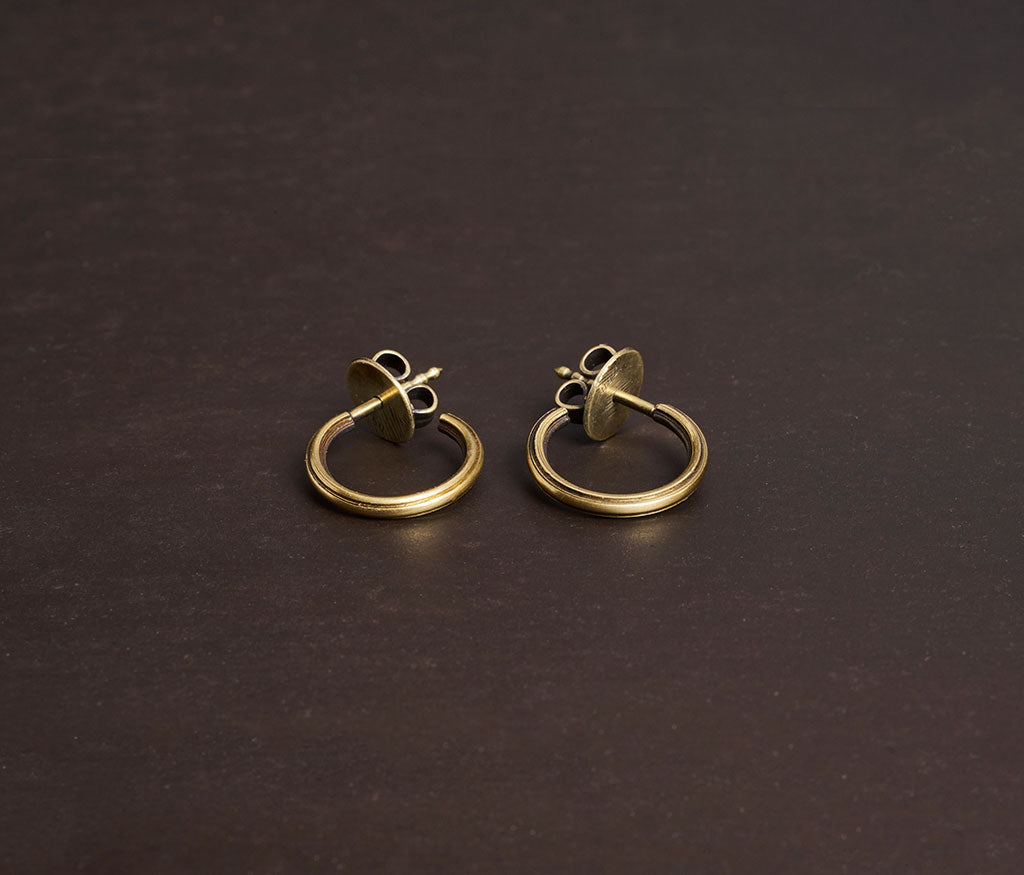 hoop studs fine track gold