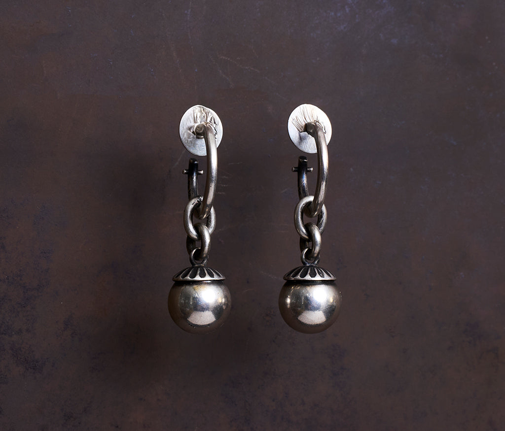 hoop studs pearl