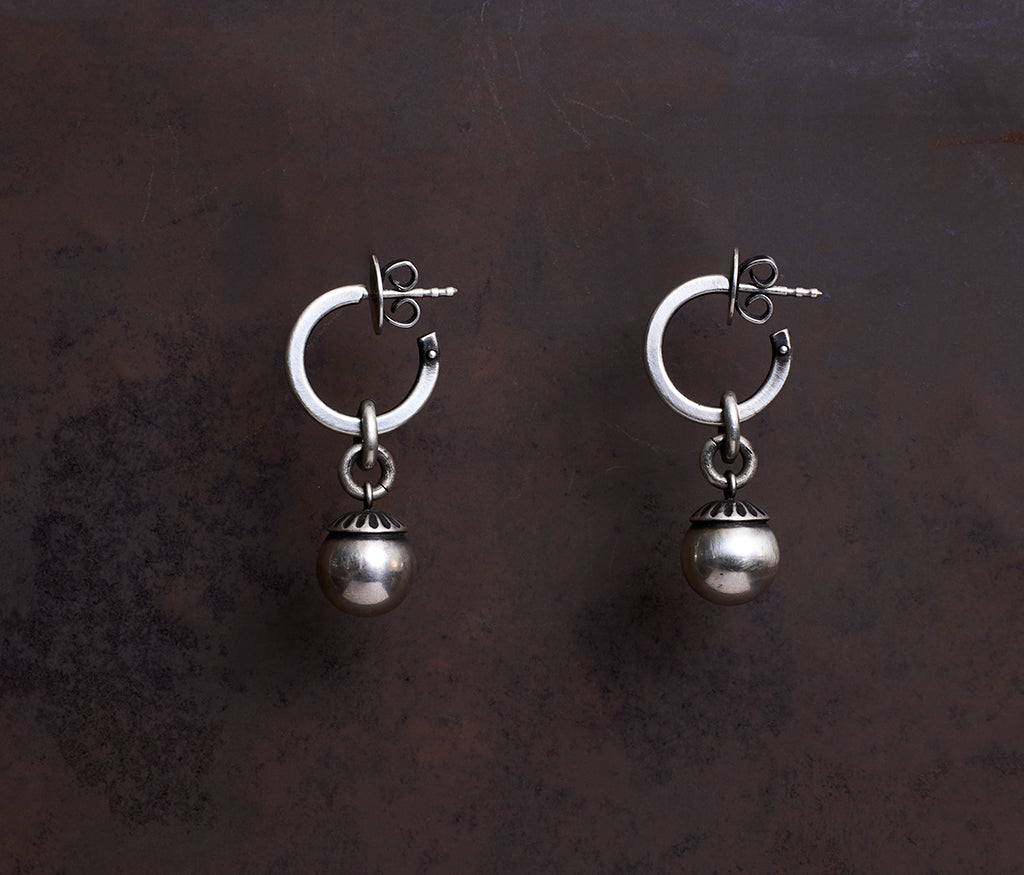 hoop studs pearl
