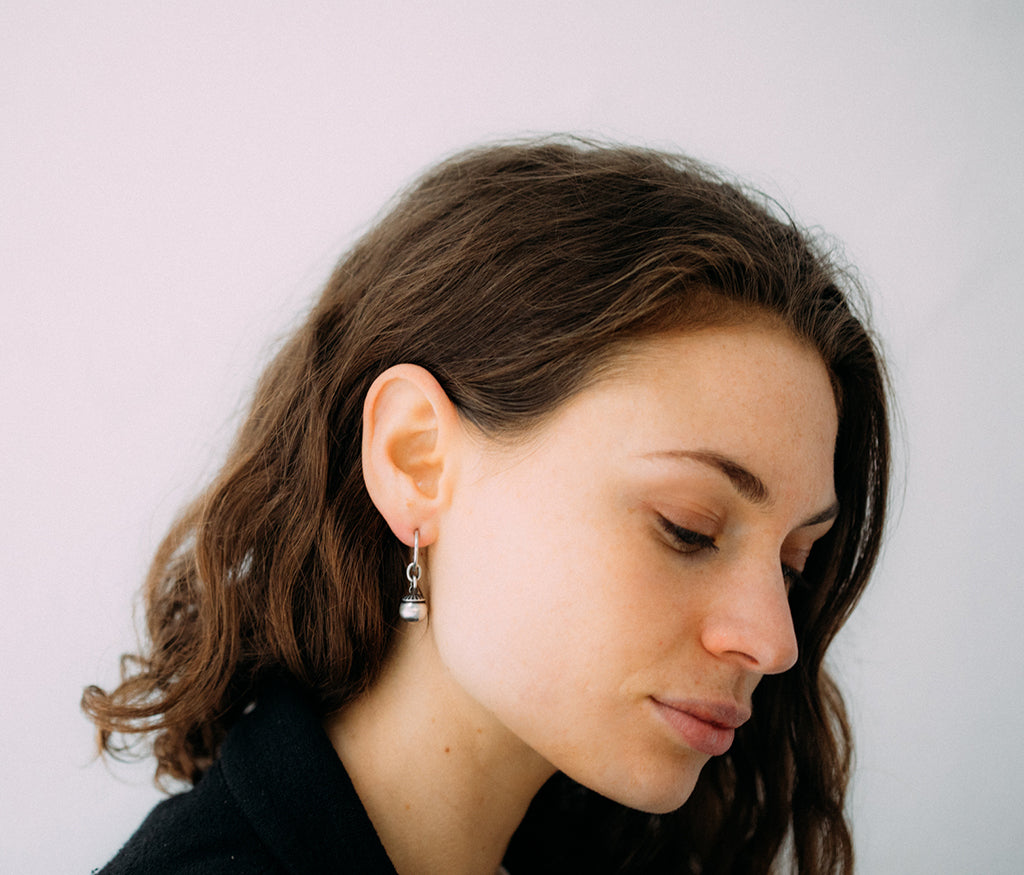 hoop studs pearl