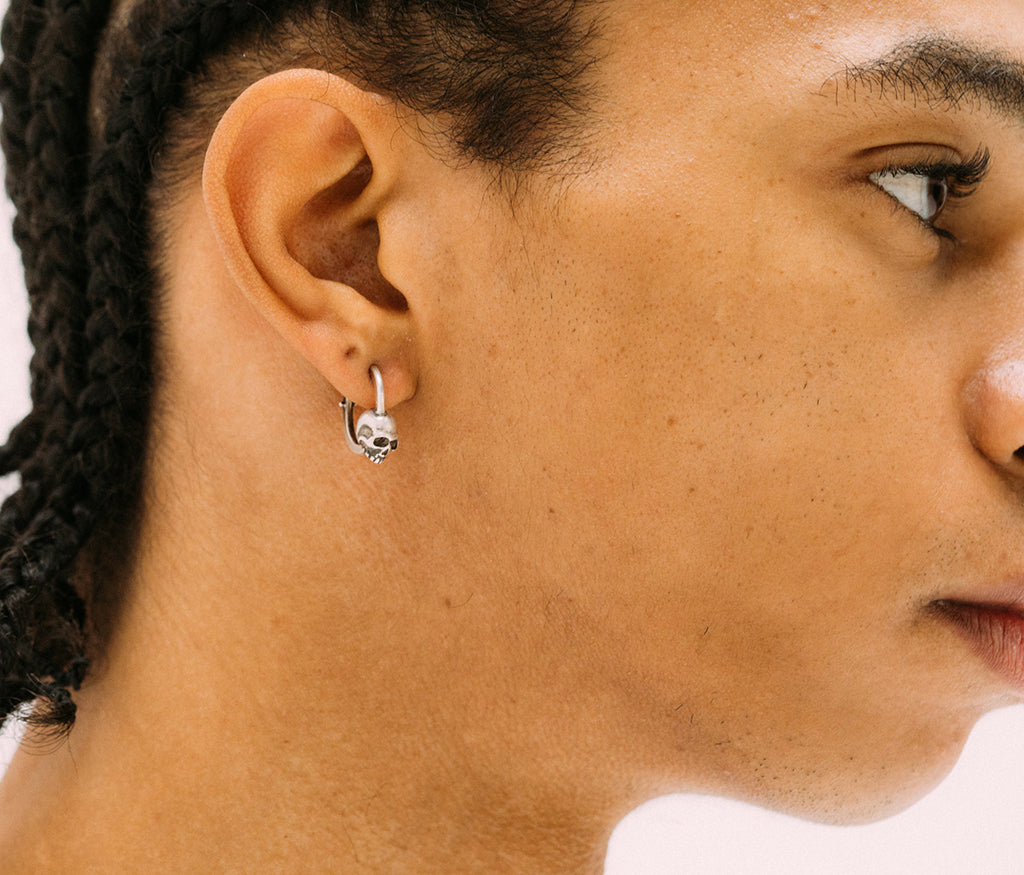 hoop studs skull