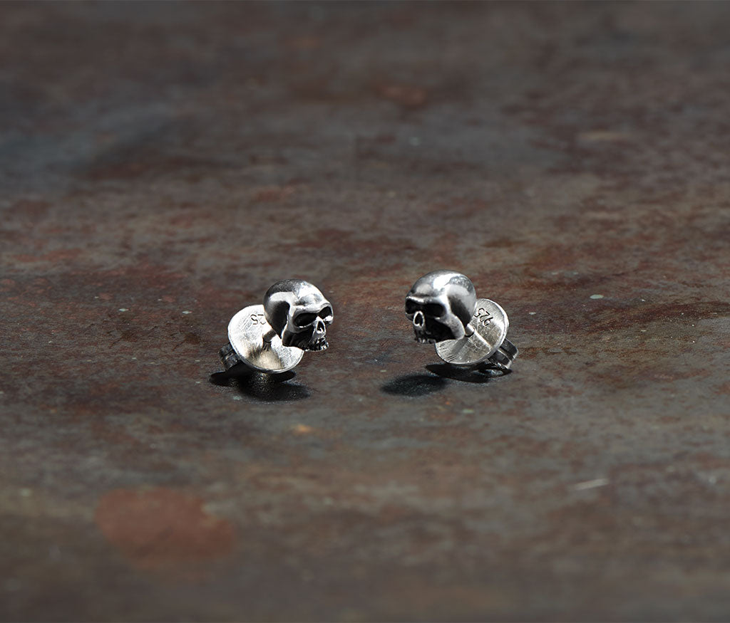 studs skull