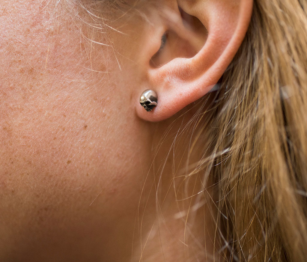 studs skull