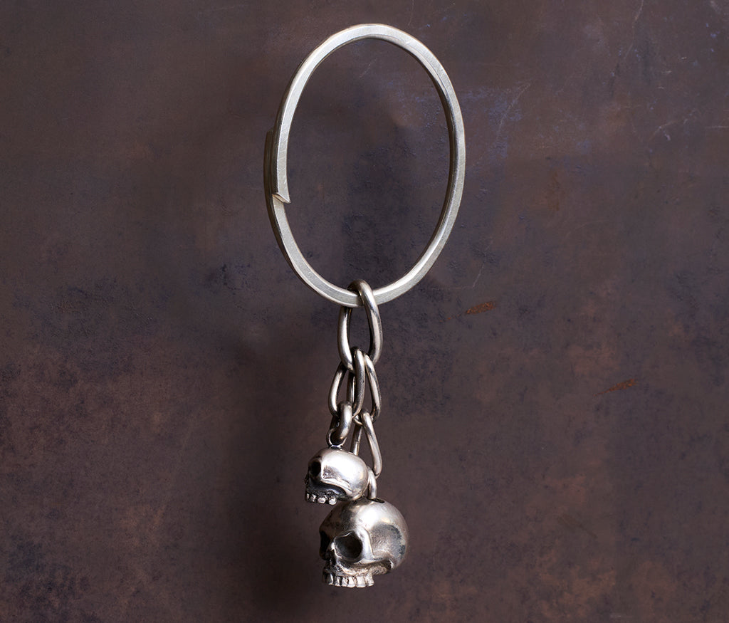 key ring two skulls