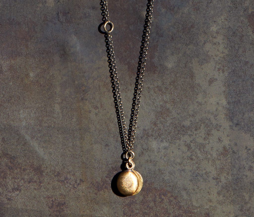 chain mini medallion gold
