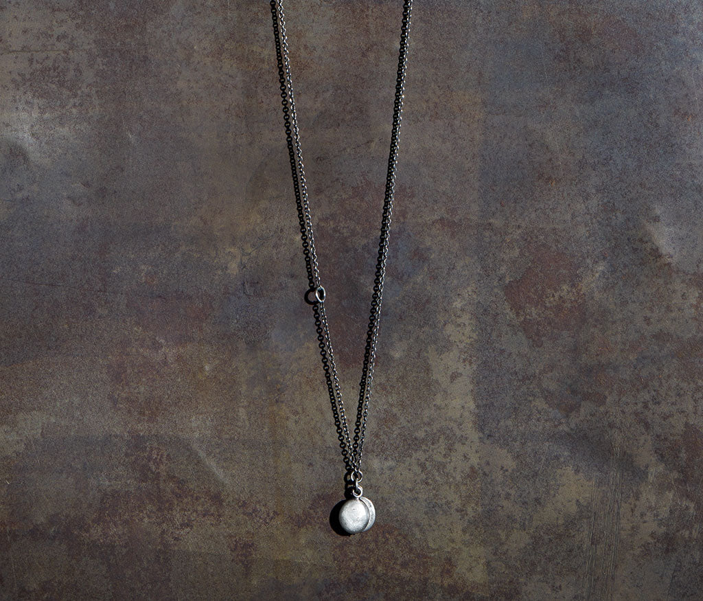 chain mini medallion