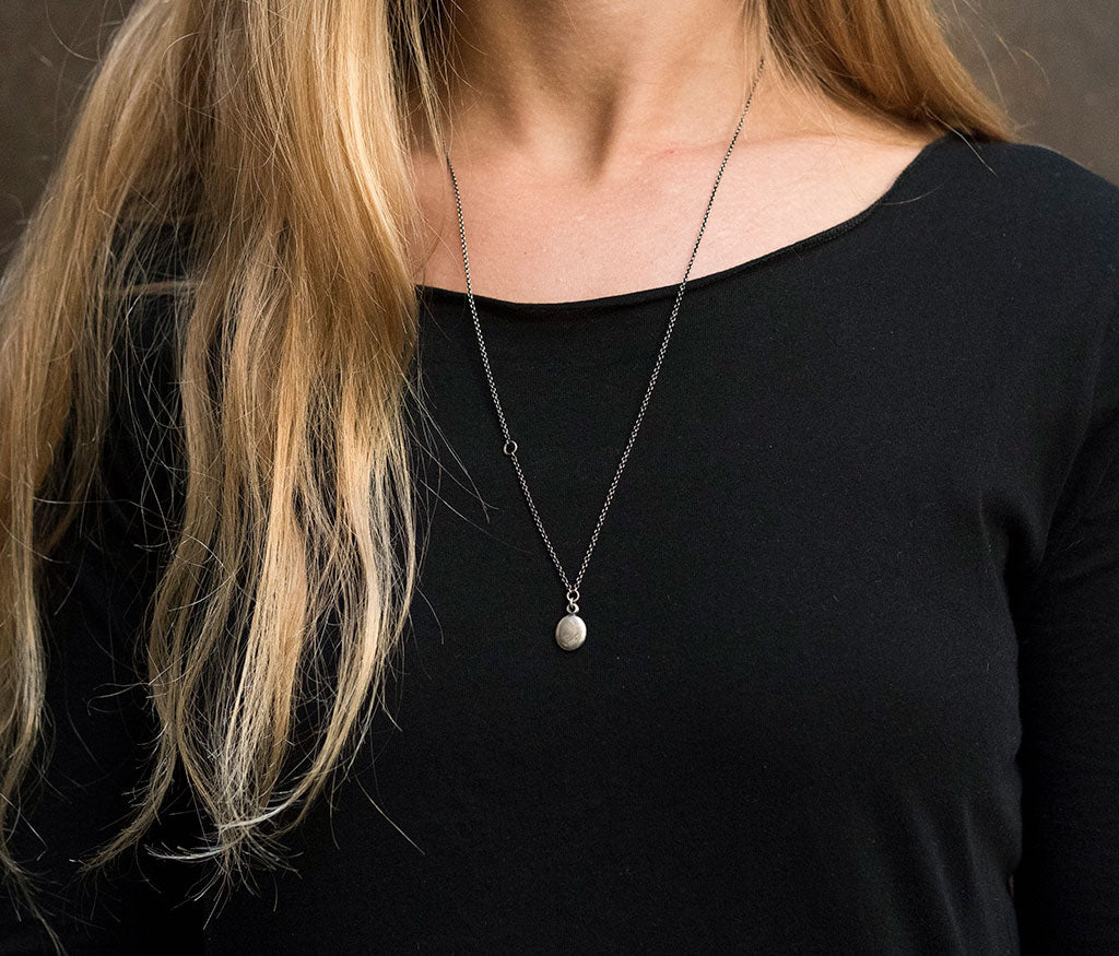 chain mini medallion