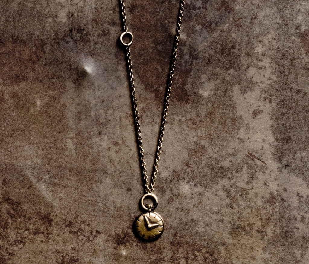 chain mini clock gold