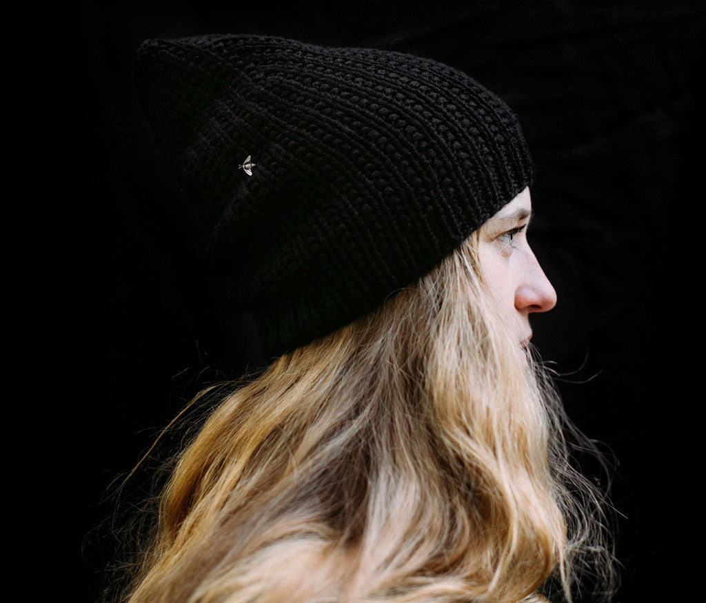 cap field - bee black