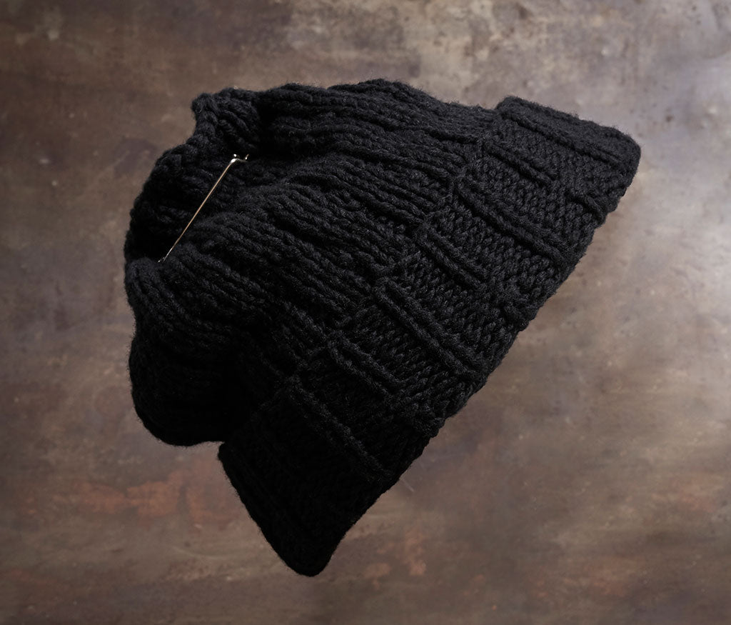 cap tube trail - safety pin black