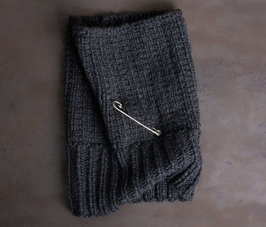 cap tube line - safety pin anthracite