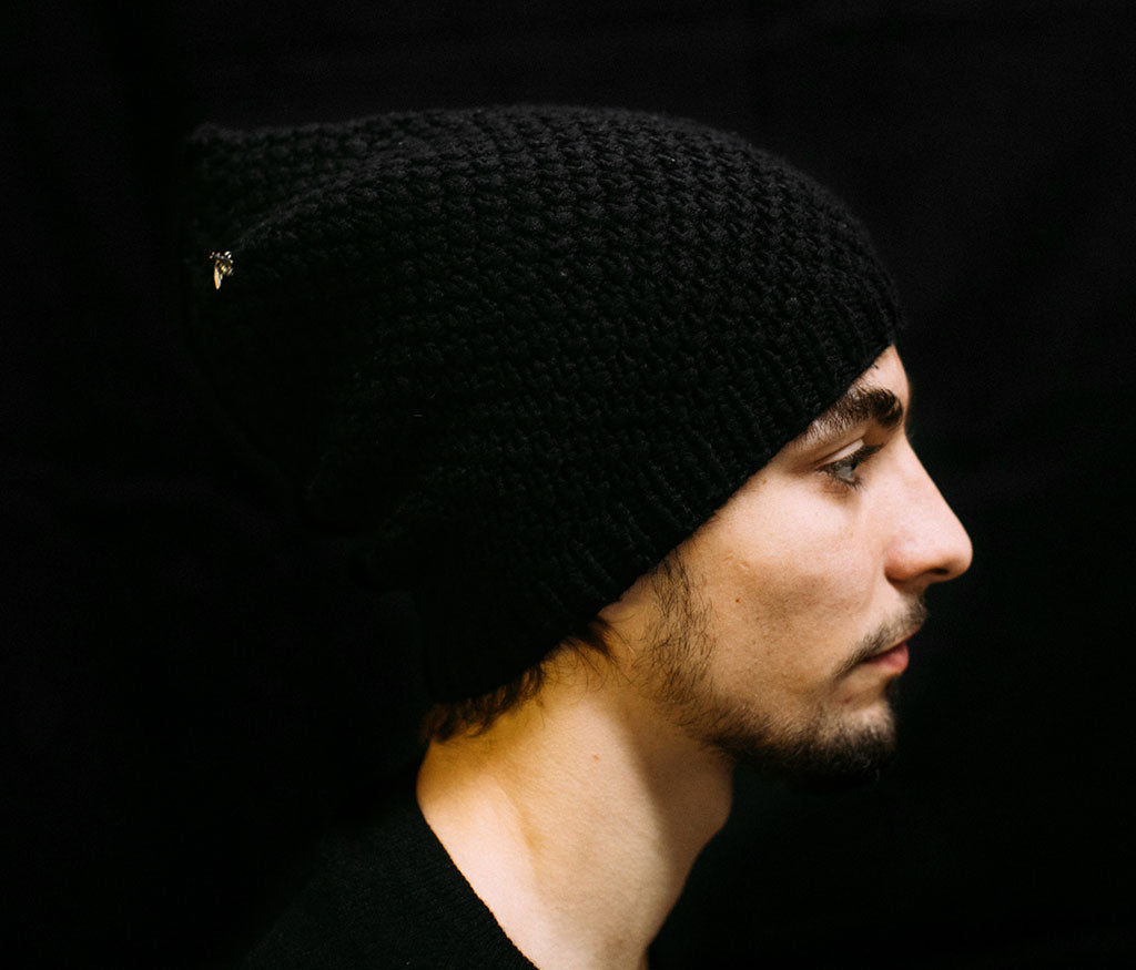 cap moss - bee black