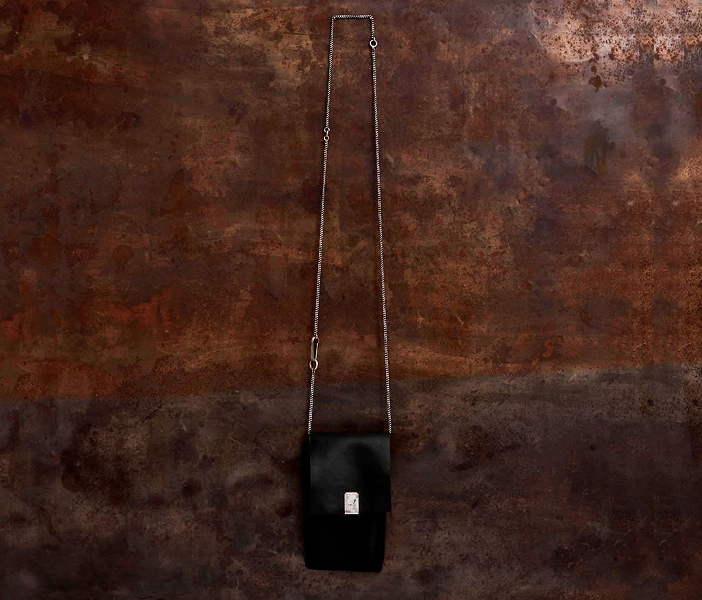 phone purse tool traces