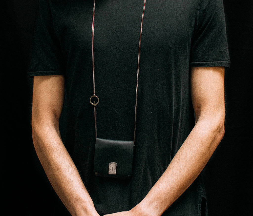 phone purse tool traces