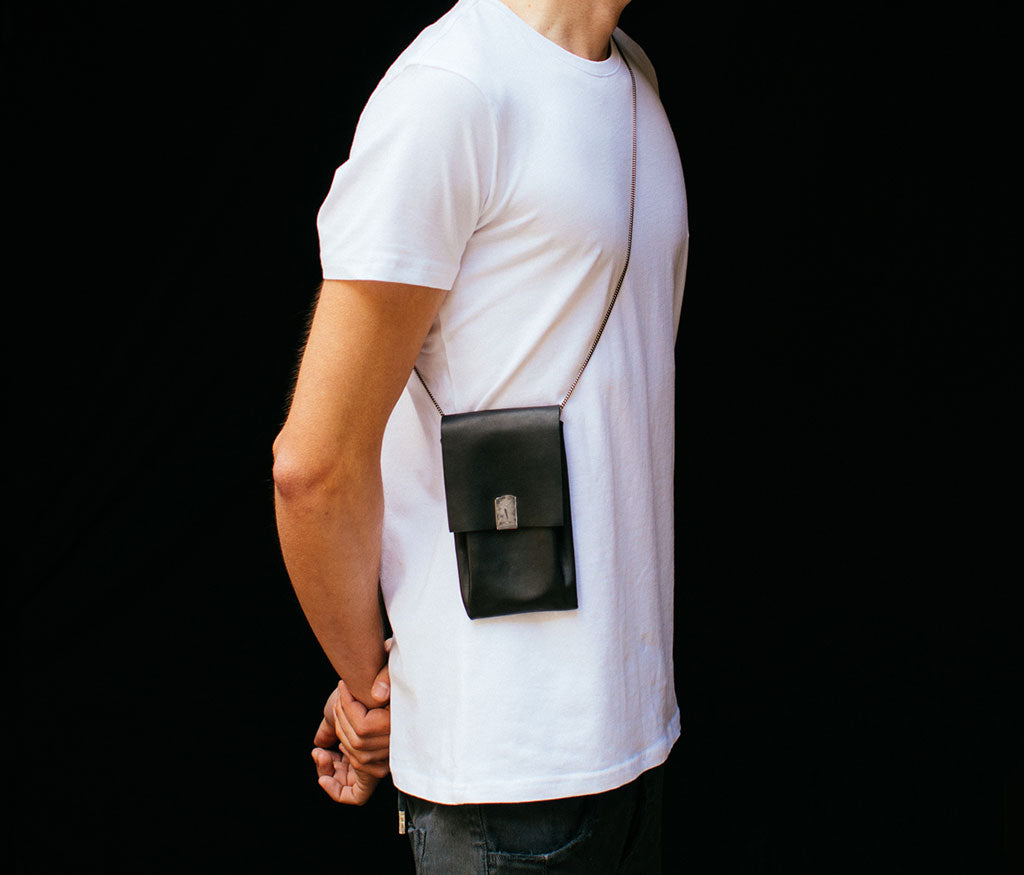 phone purse tool traces